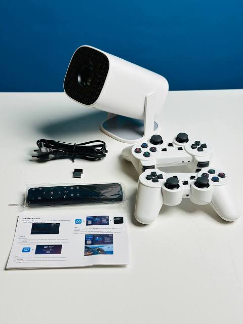 Smart Projecteur Androide 4K + Jeux Tout-en-Un (2 mois de garantie)✨